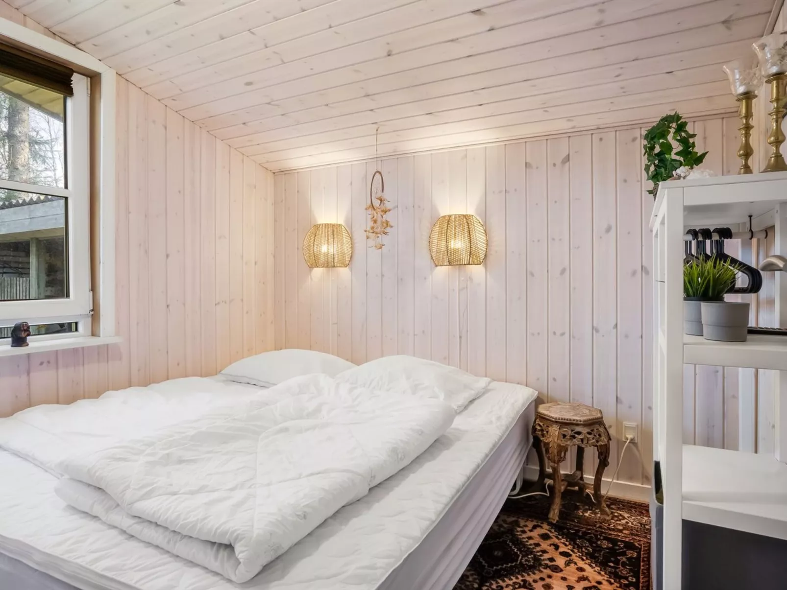 "Livni" -  from the sea-Drinnen