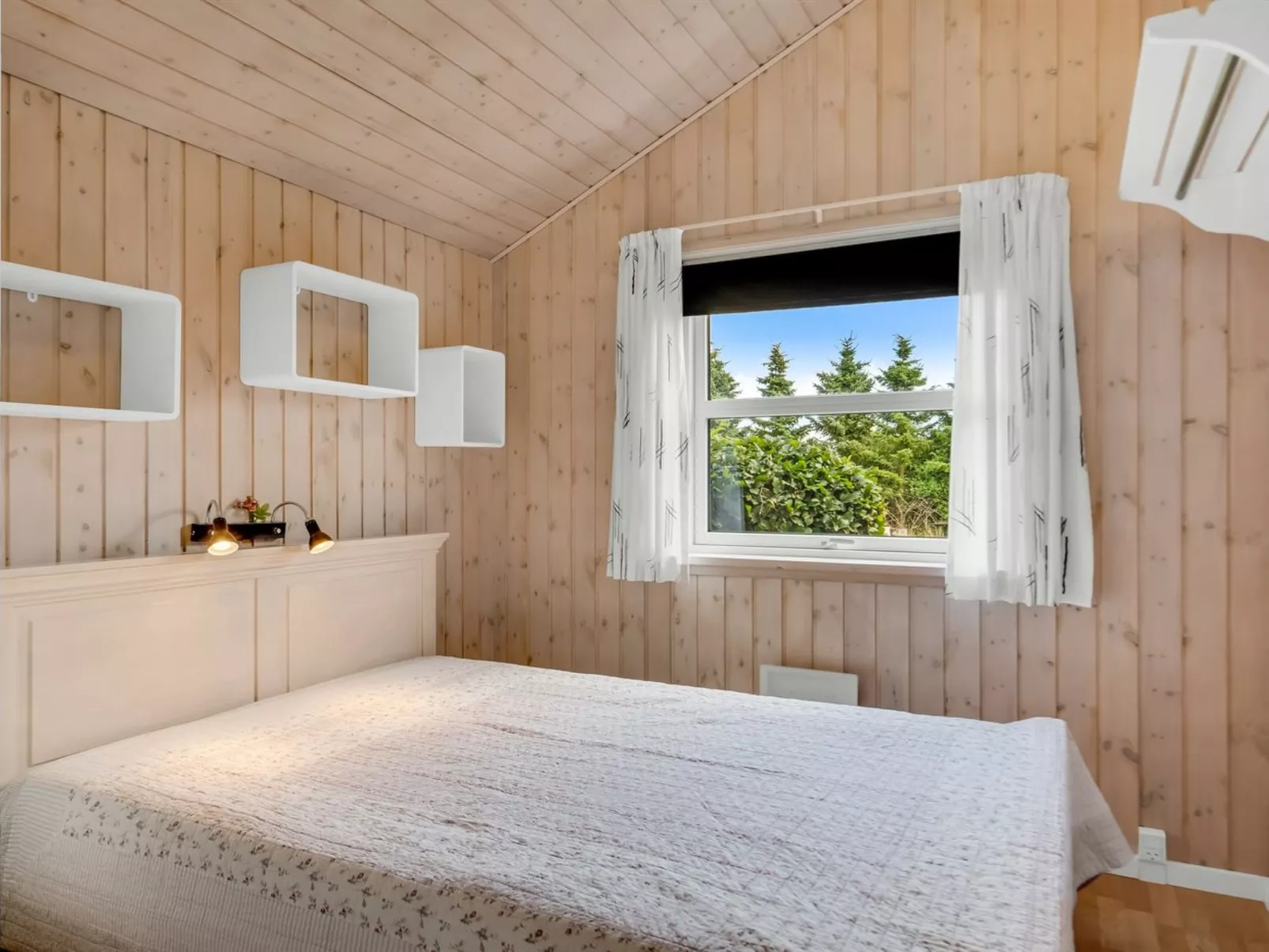 "Lari" - 600m from the sea-Inside