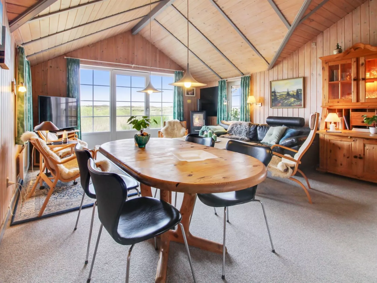 "Frithger" - 250m from the sea-Drinnen