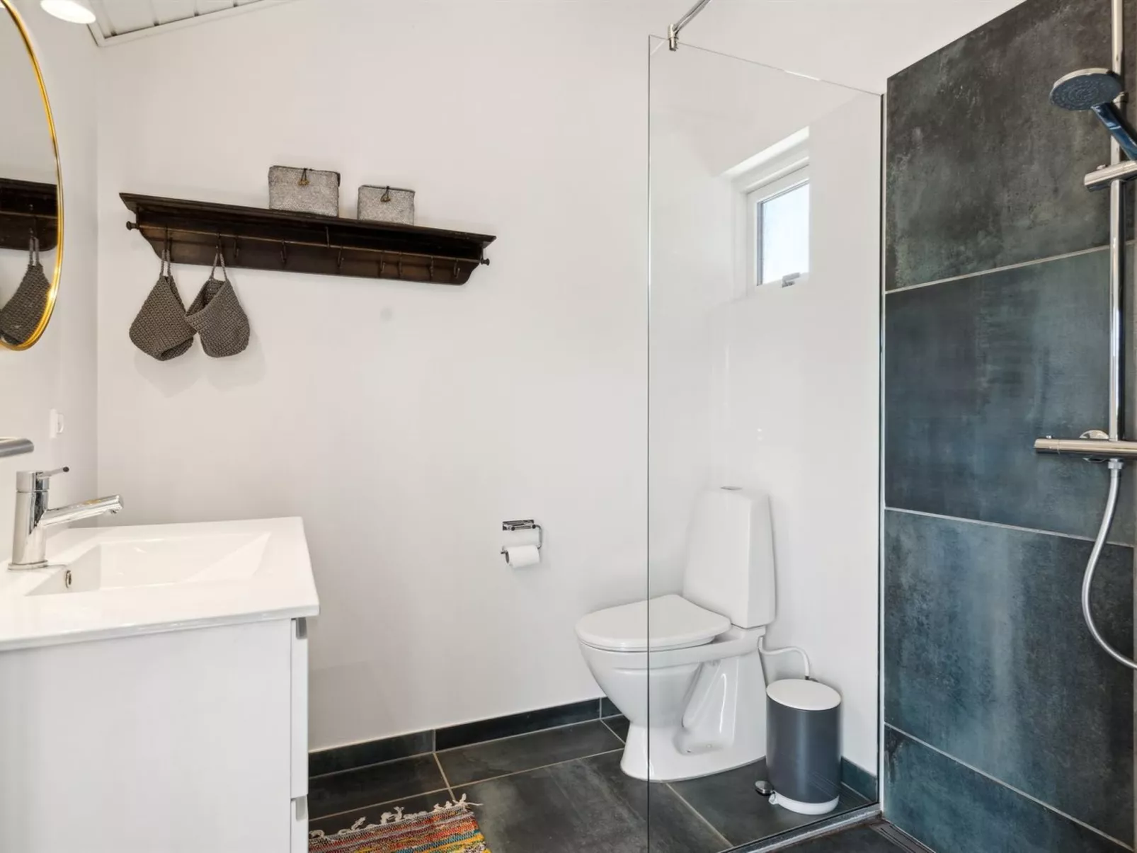 "Sölvy" - 300m from the sea-Drinnen