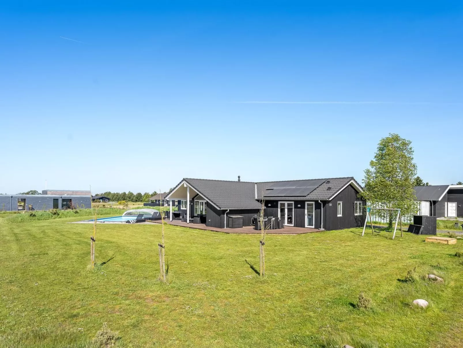 "Kiersten" - 800m from the sea-Outside