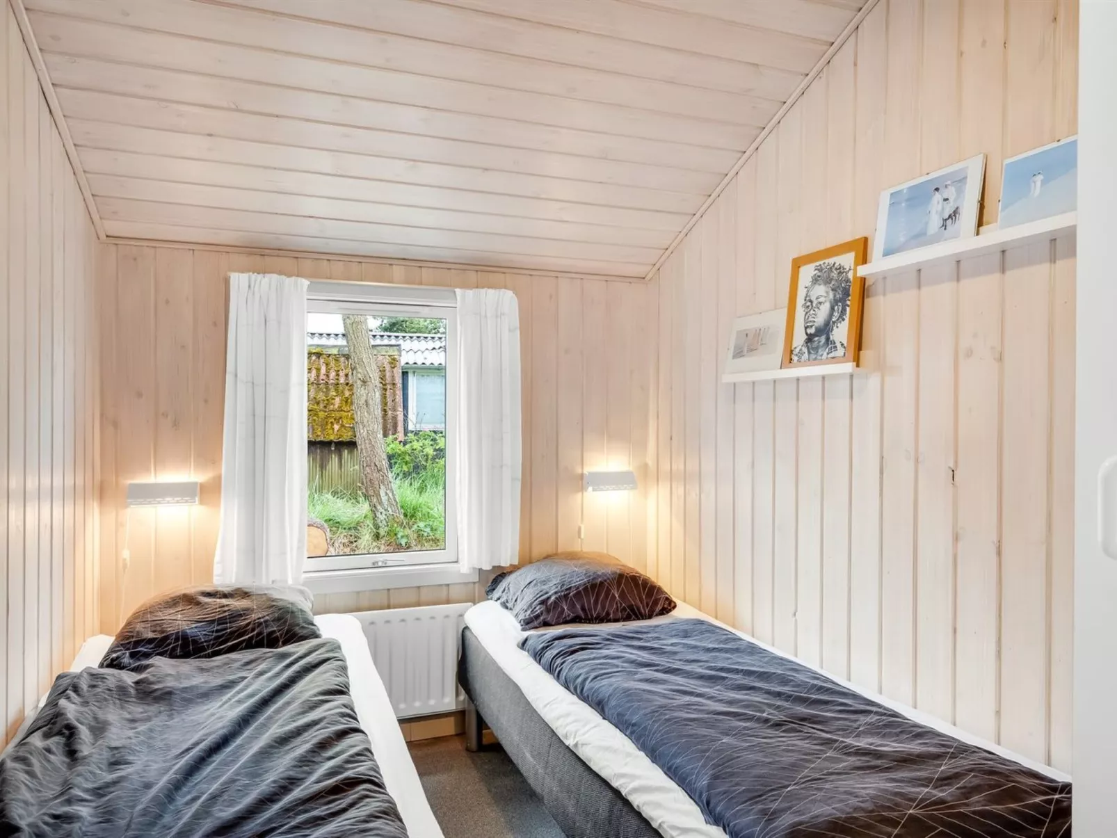 "Adrienne" - 240m from the sea-Dedans