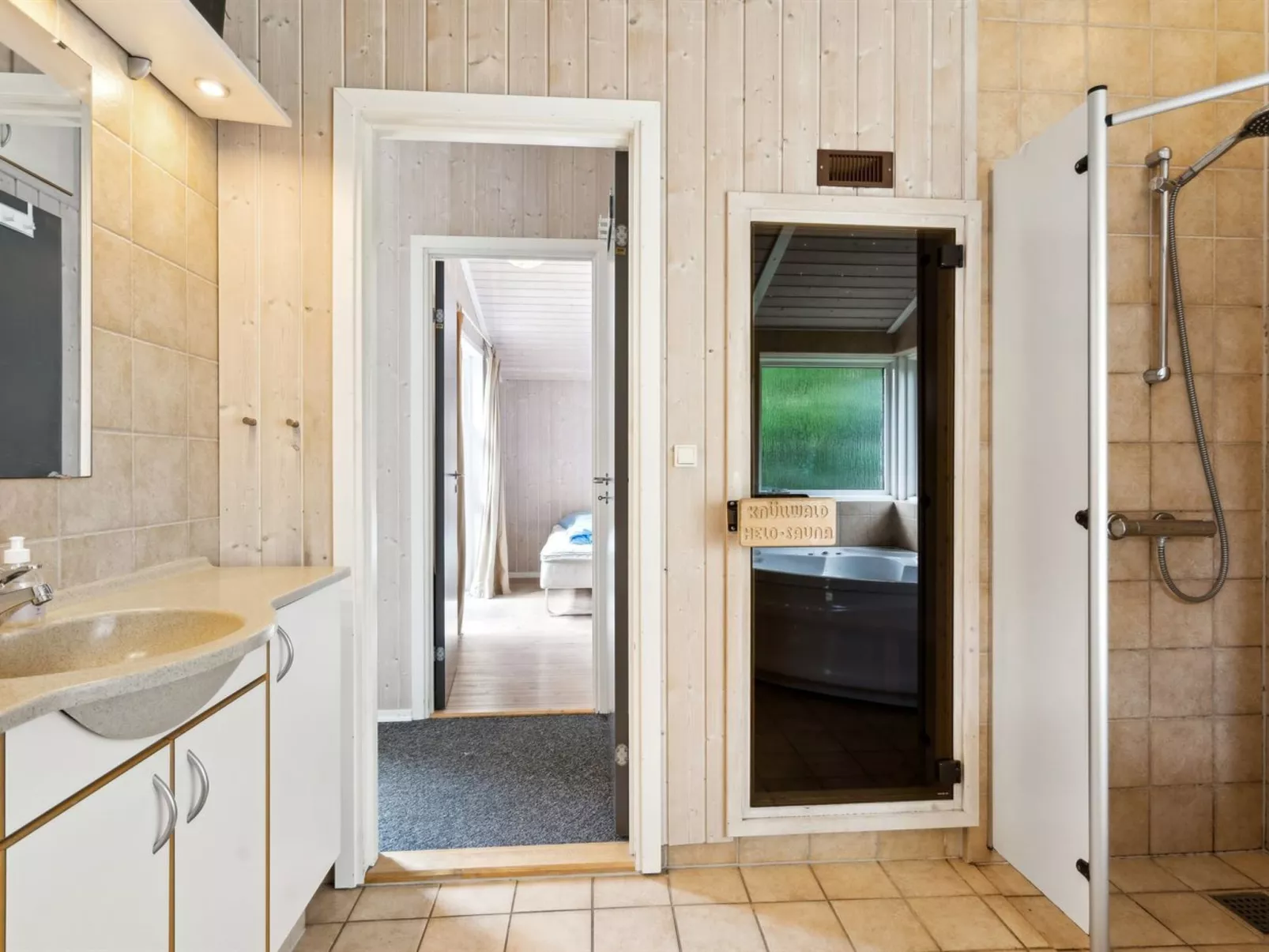 "Falka" - 300m from the sea-Drinnen