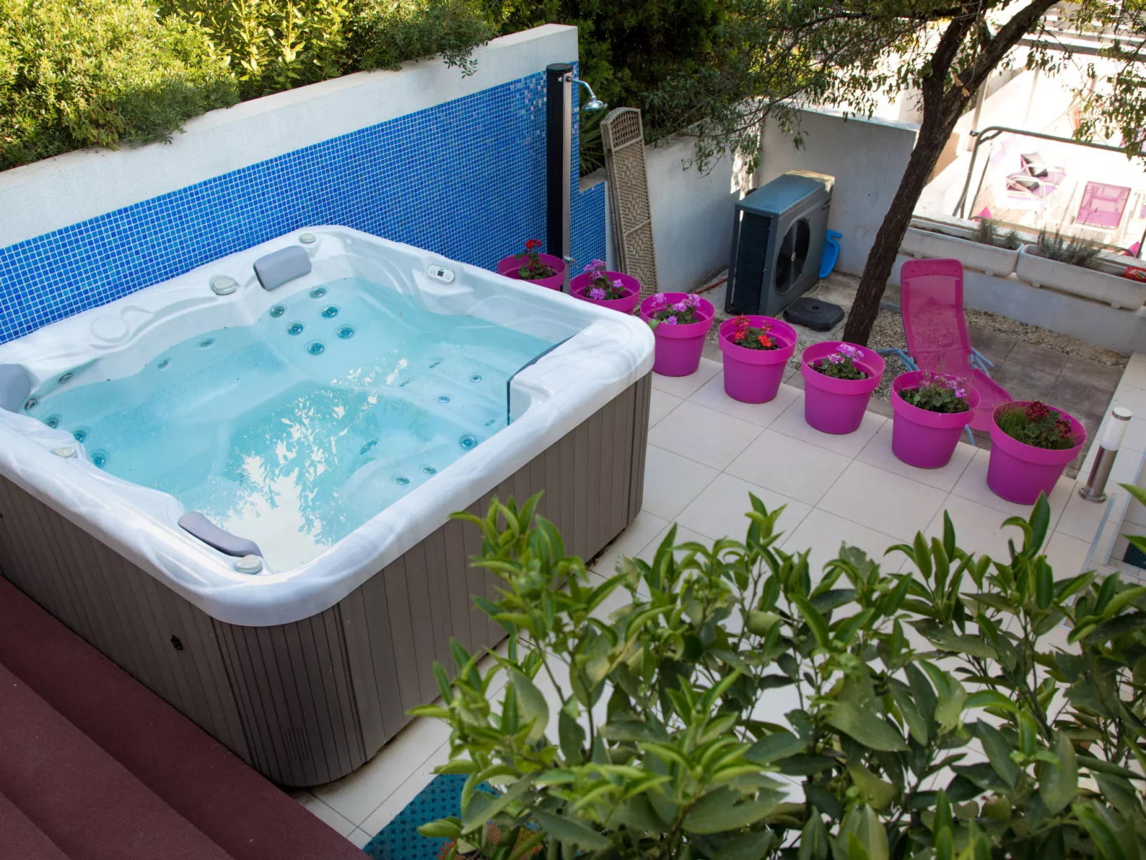 Viva-by the sea-by the pool-Area