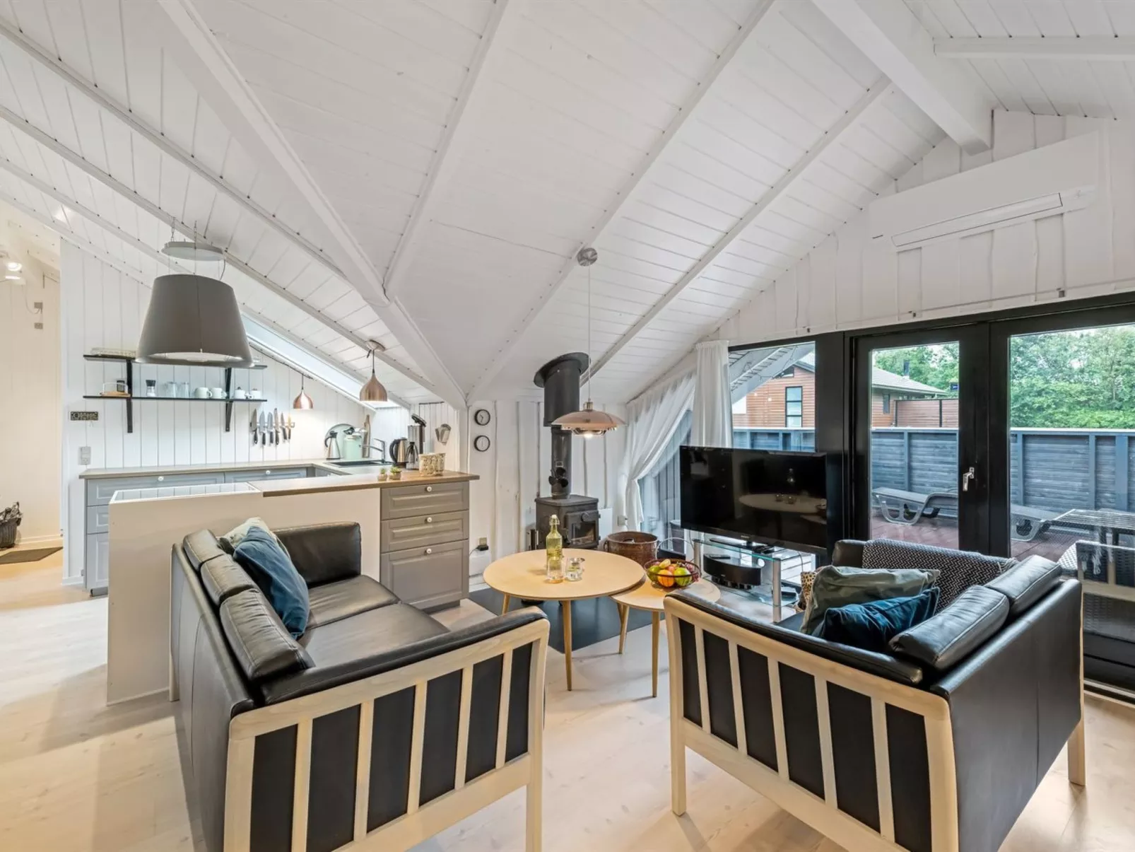 "Giselle" - 10km from the sea-Drinnen