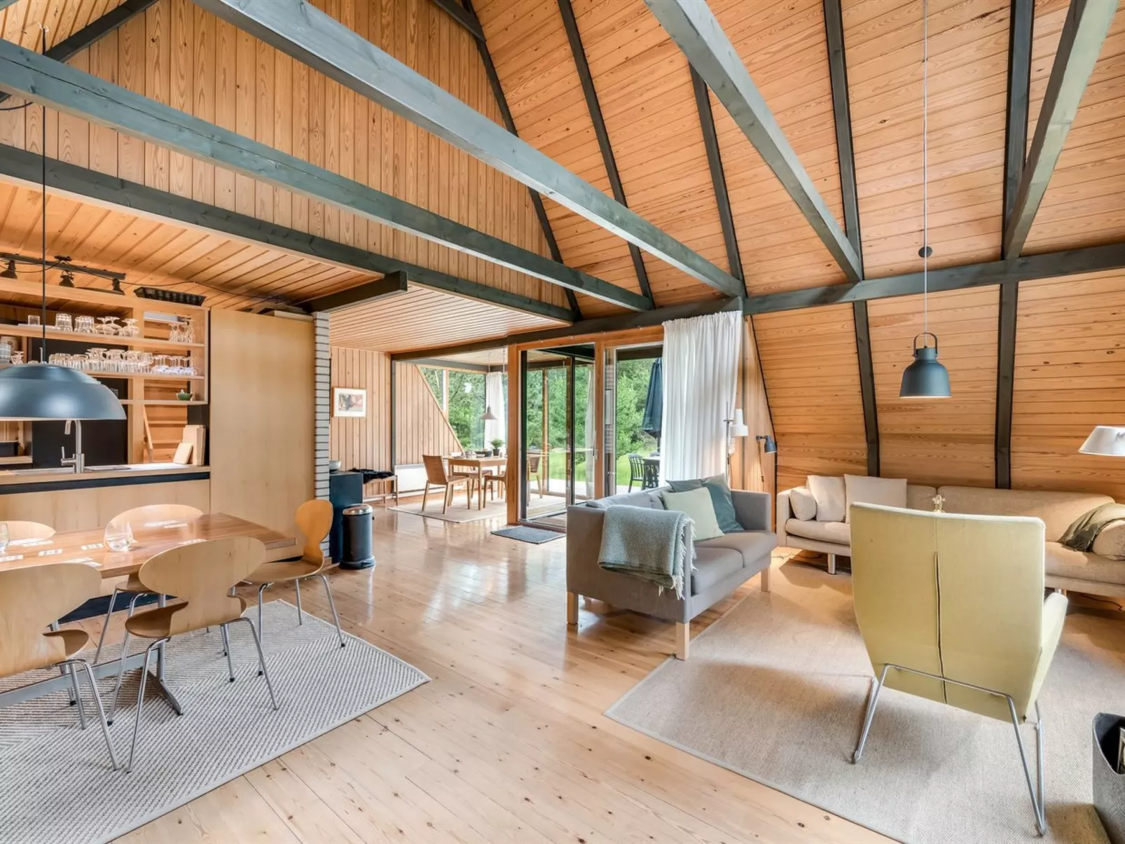 "Peta" - 1.6km from the sea-Inside