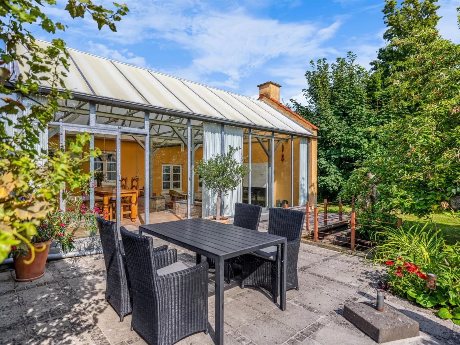 "Huno" - 2km from the sea-Outside