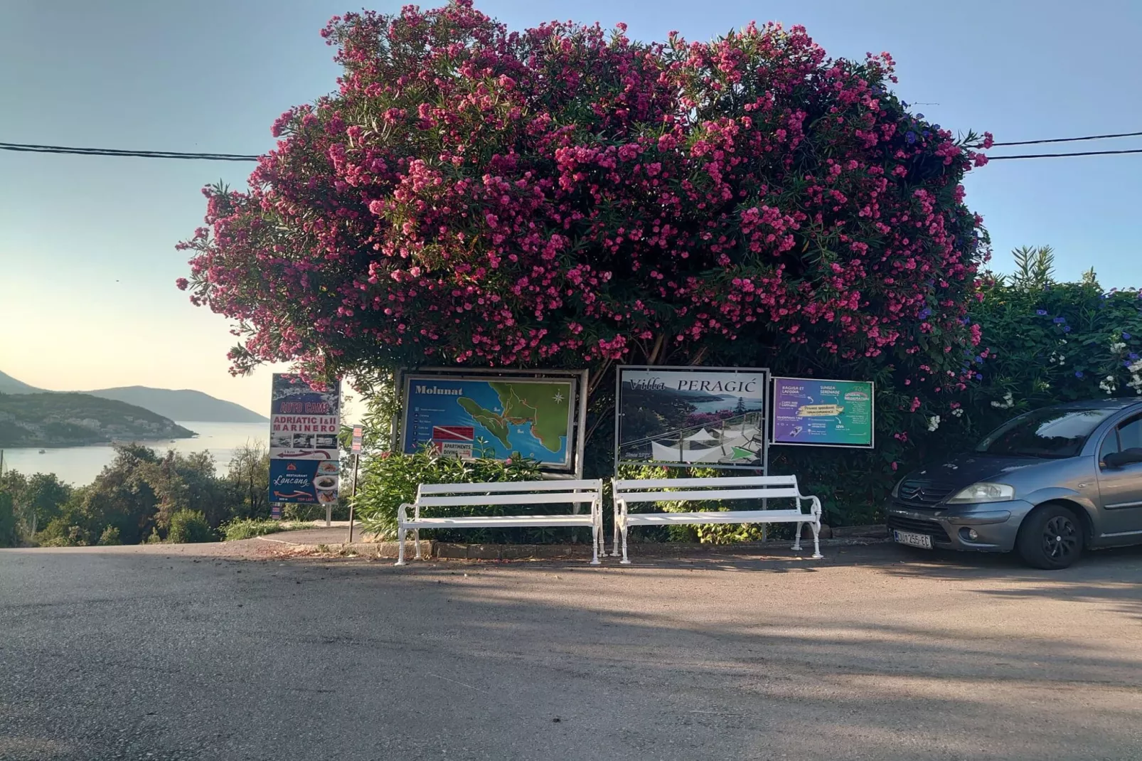 Villa Peragić - Triple Room with Balcony and Private External Bathroom-Vue