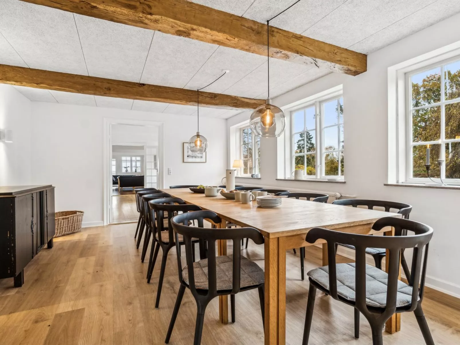 "Garbine" - 1.5km from the sea-Inside