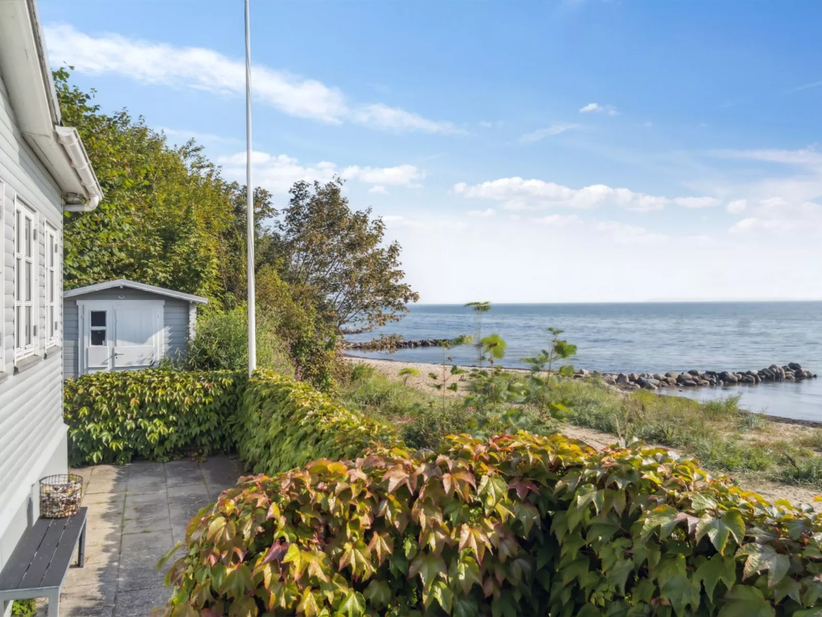 "Drifa" - 20m from the sea-Draußen