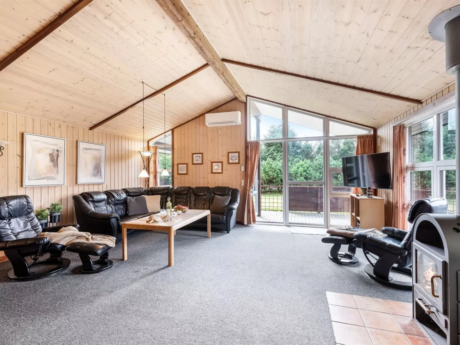 "Thorger" - 550m from the sea-Inside