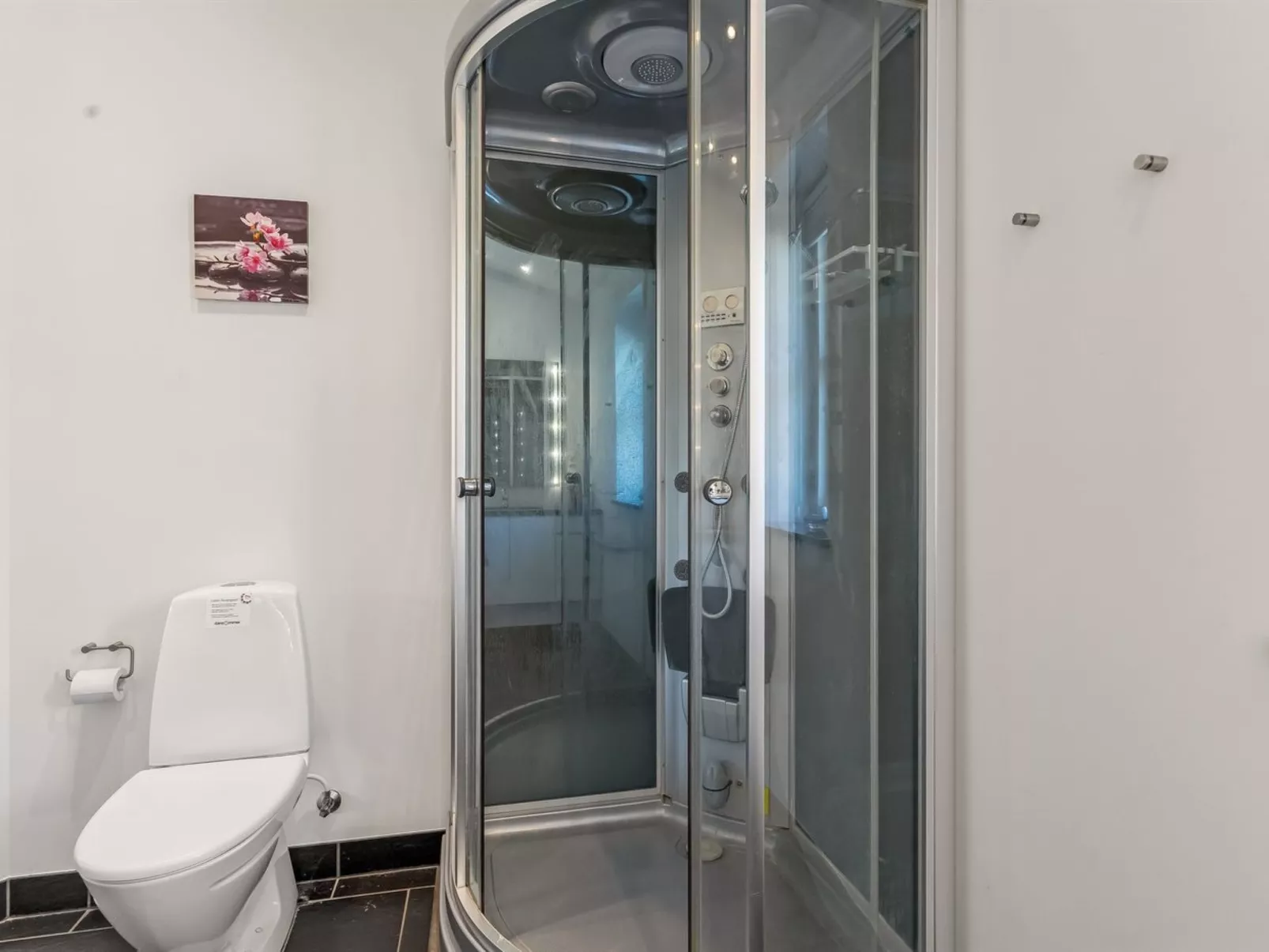 "Laulu" - 200m from the sea-Drinnen