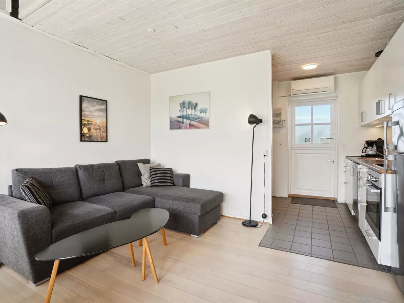 "Sandrine" - 400m from the sea-Inside