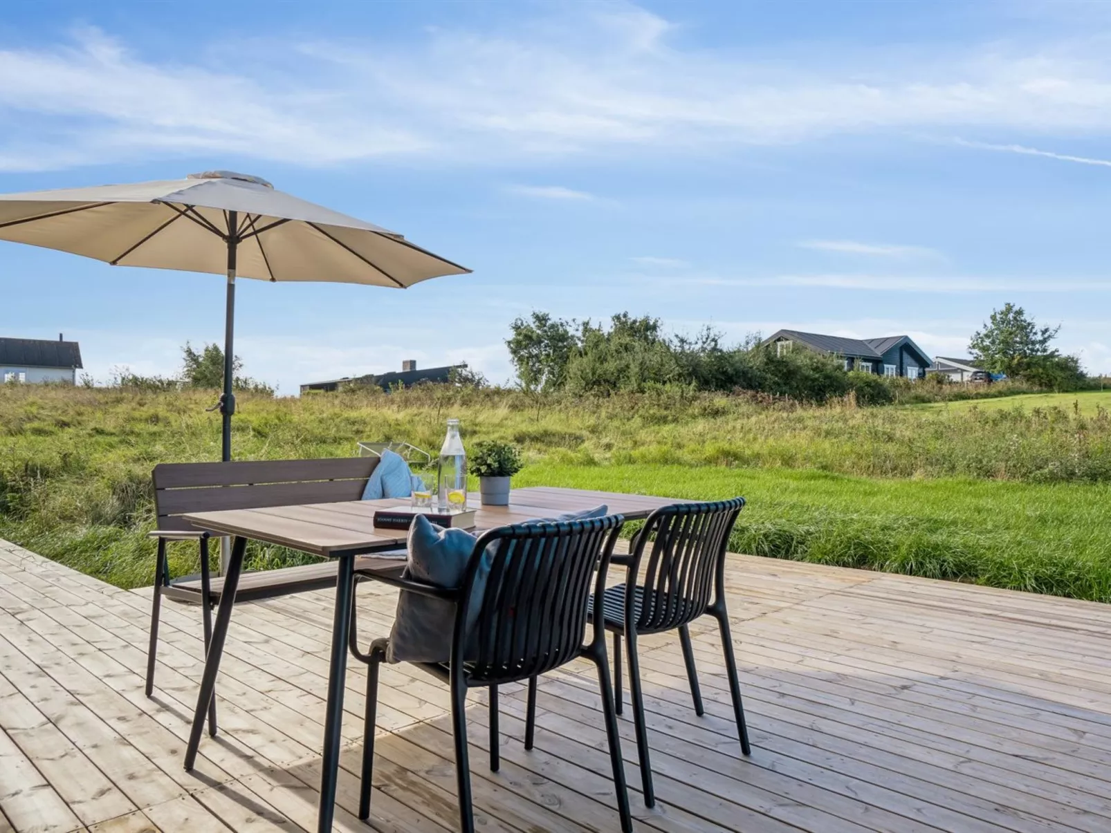 "Aatos" - 250m from the sea-Outside