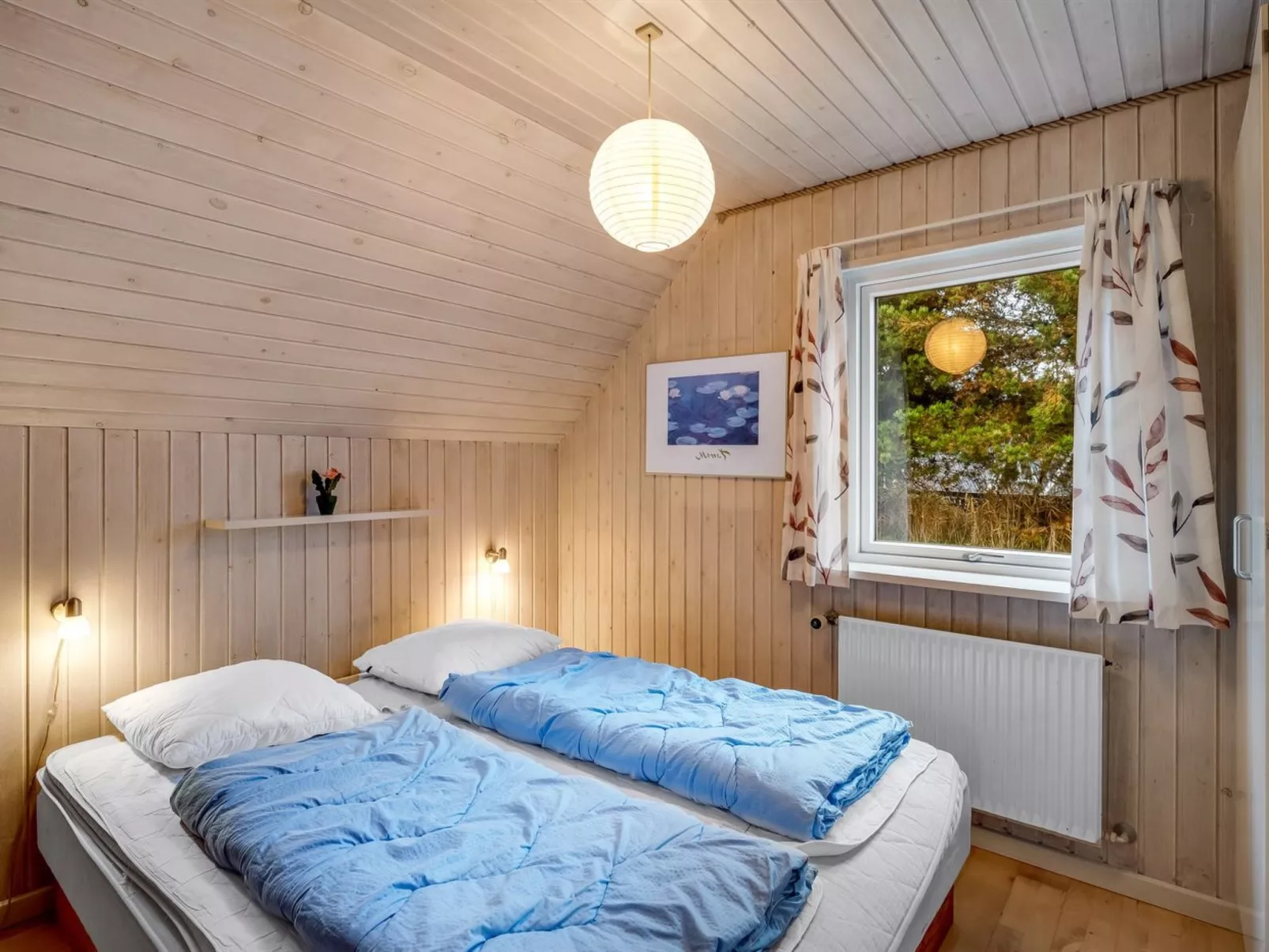 "Hunved" -  from the sea-Dedans