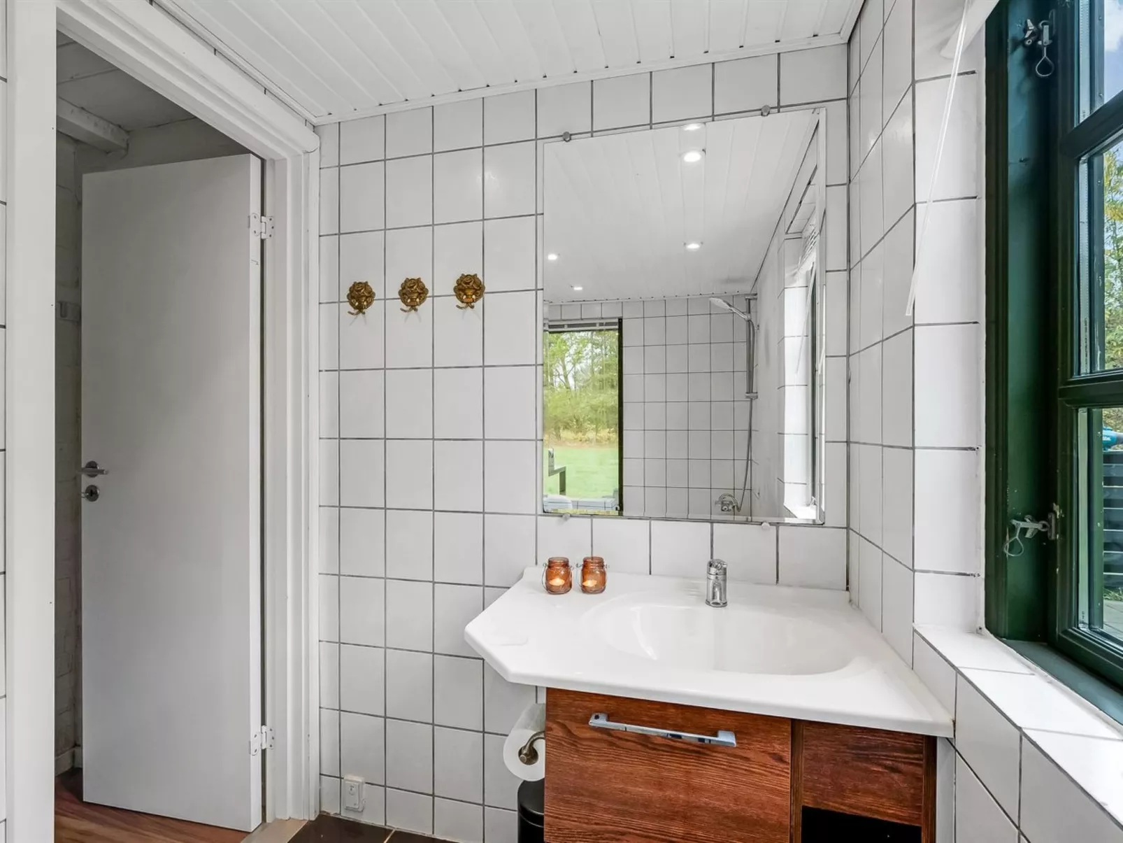 "Matilda" - 1.6km from the sea-Inside