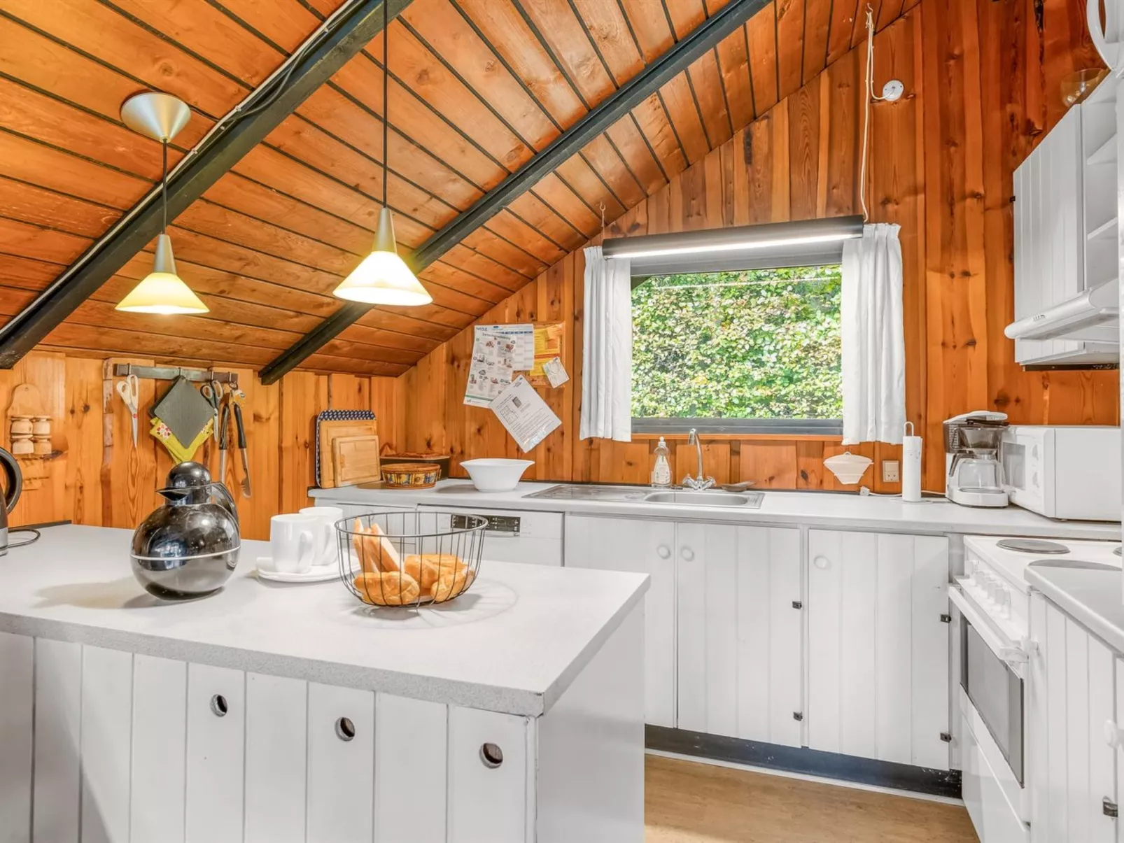 "Amila" - 30km from the sea-Inside