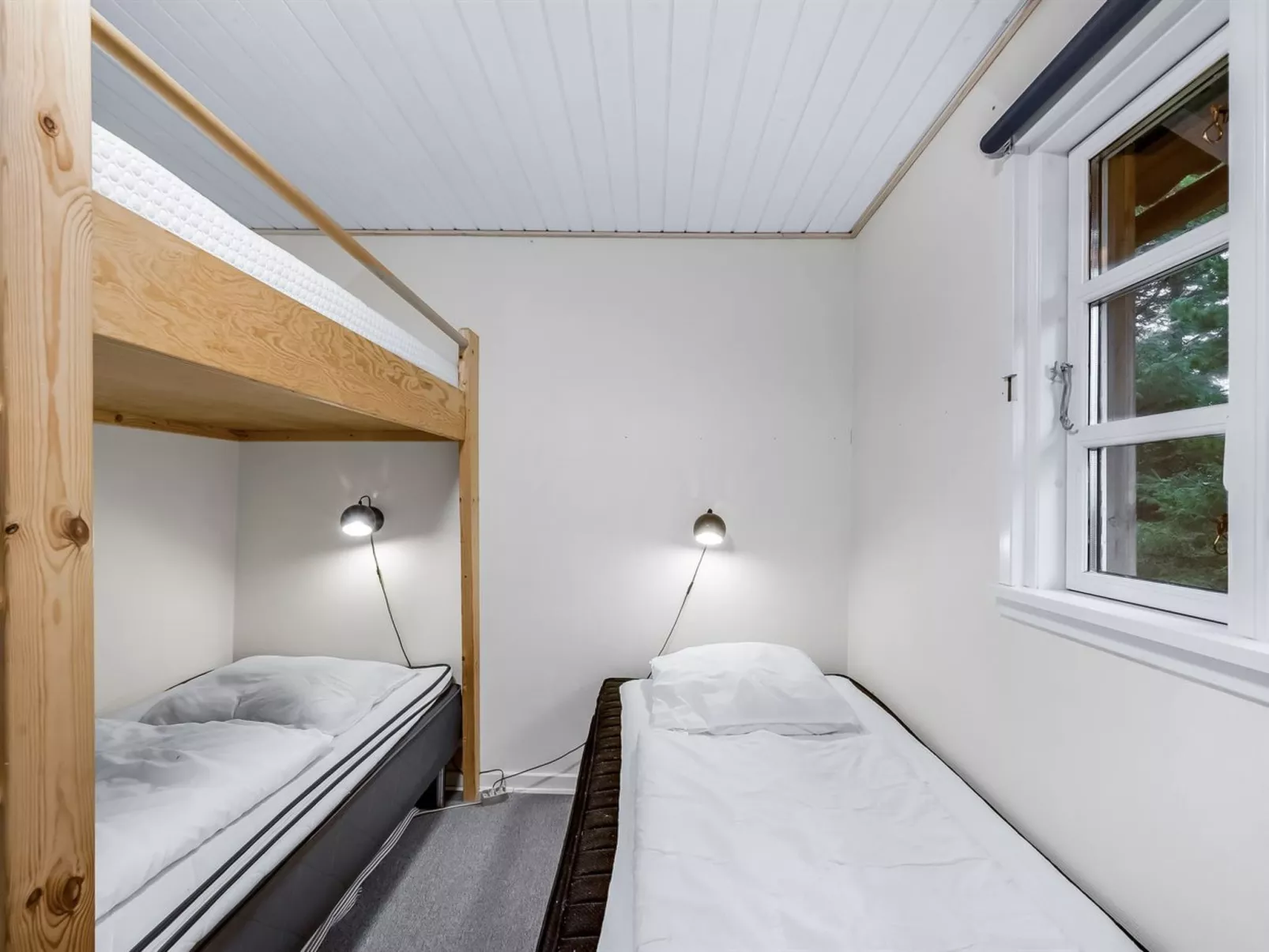 "Brawith" - 700m to the fjord-Inside