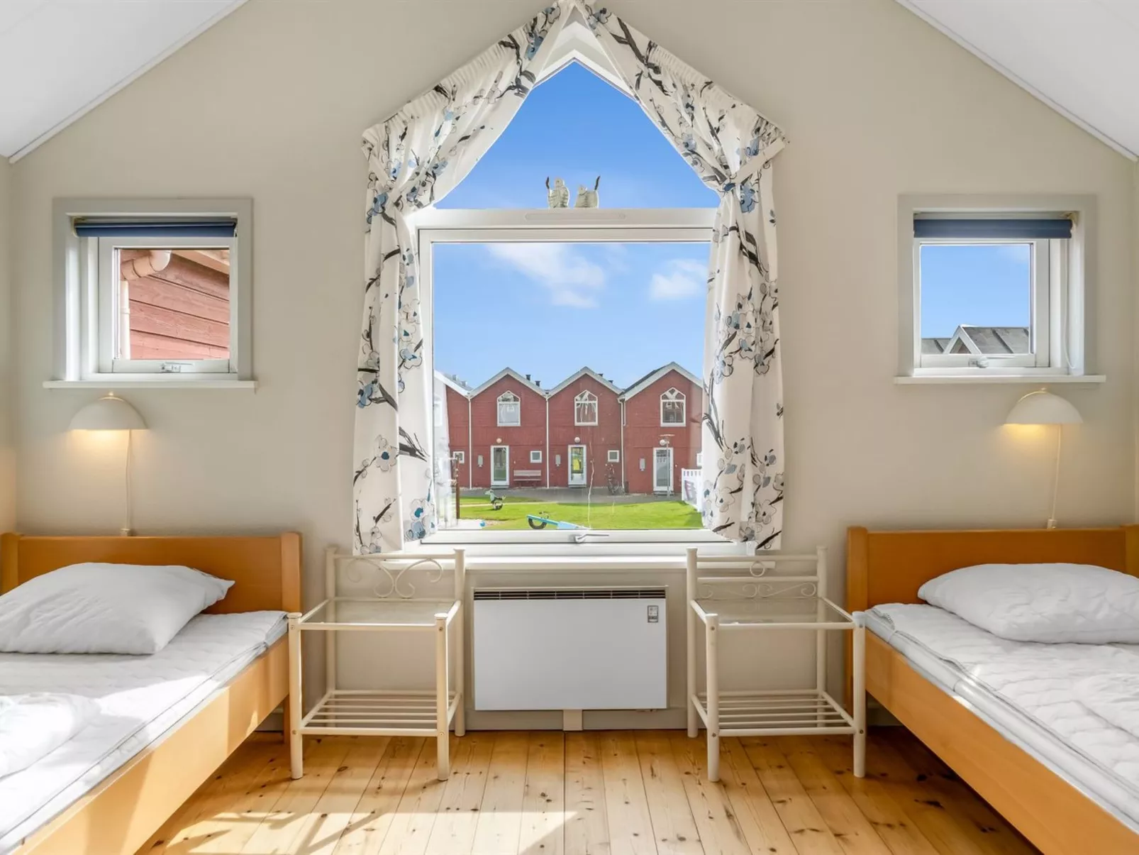 "Arton" -  from the sea-Inside