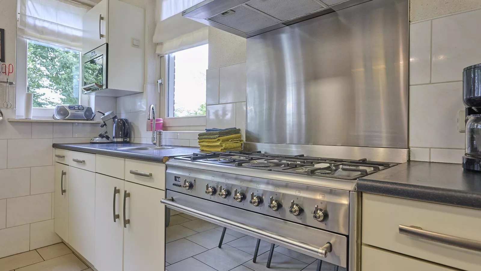 T Achterhoes-Kitchen