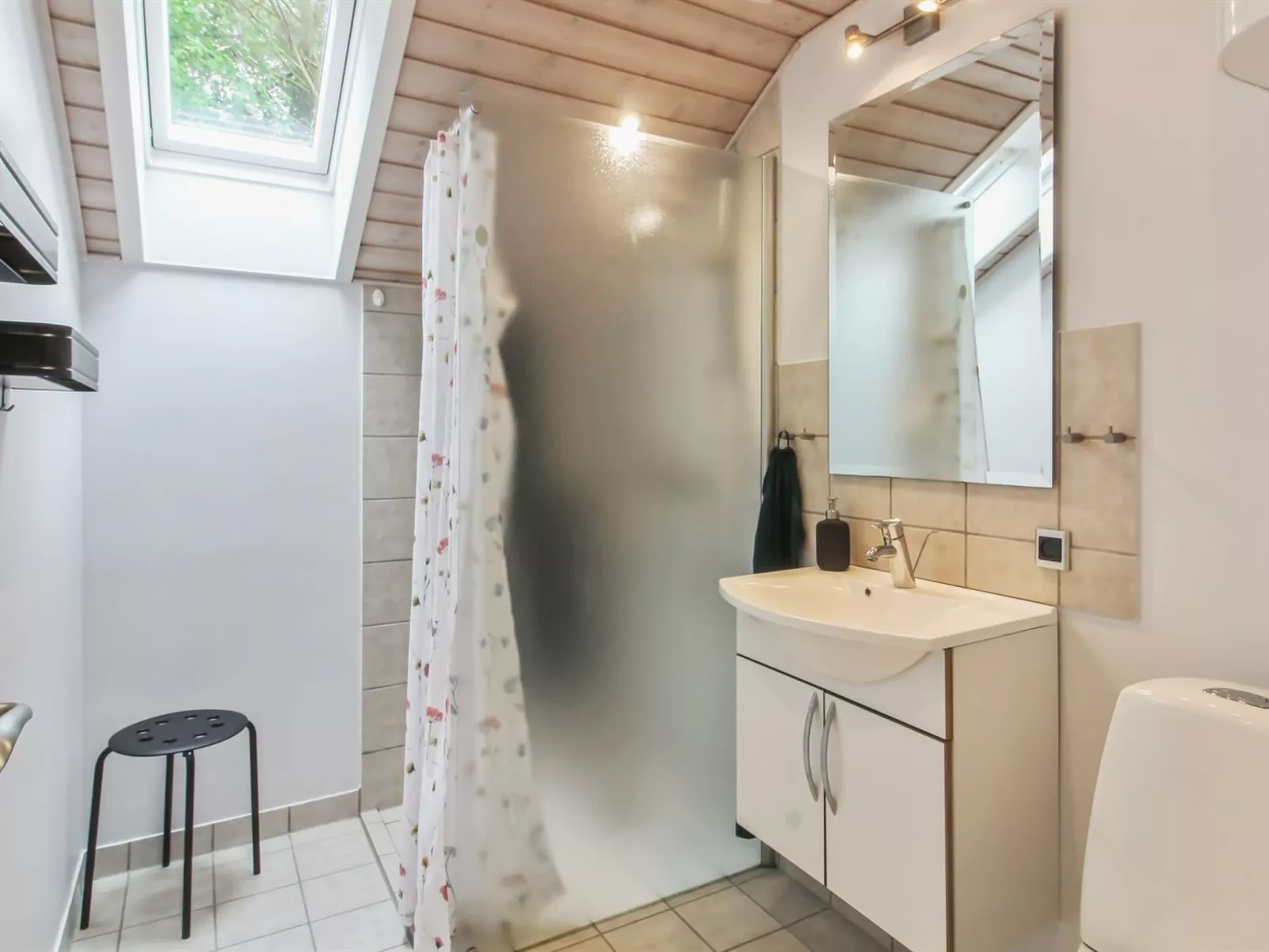 "Lenya" - 33km from the sea-Drinnen