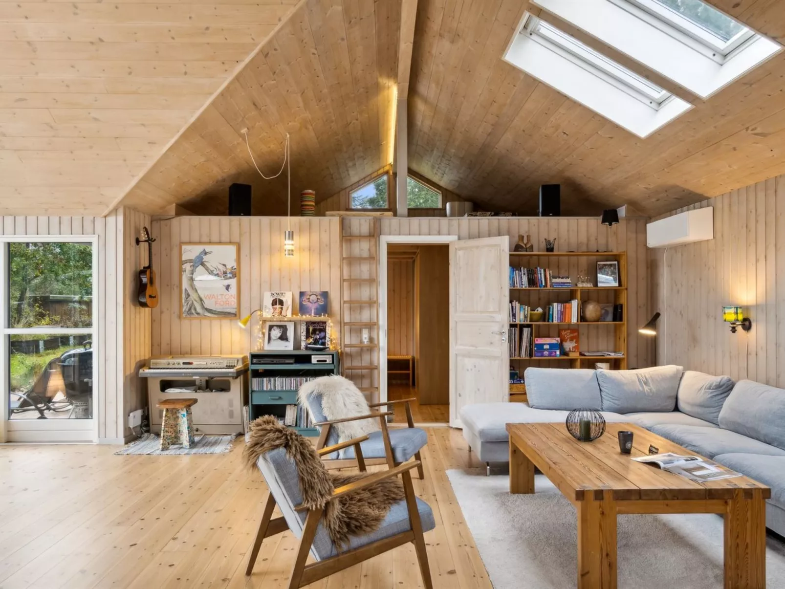 "Akule" - 6km from the sea-Dedans