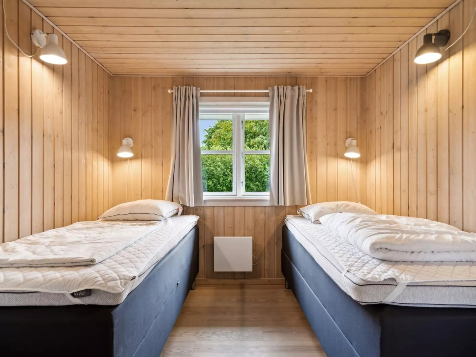 "Andon" - 320m from the sea-Inside