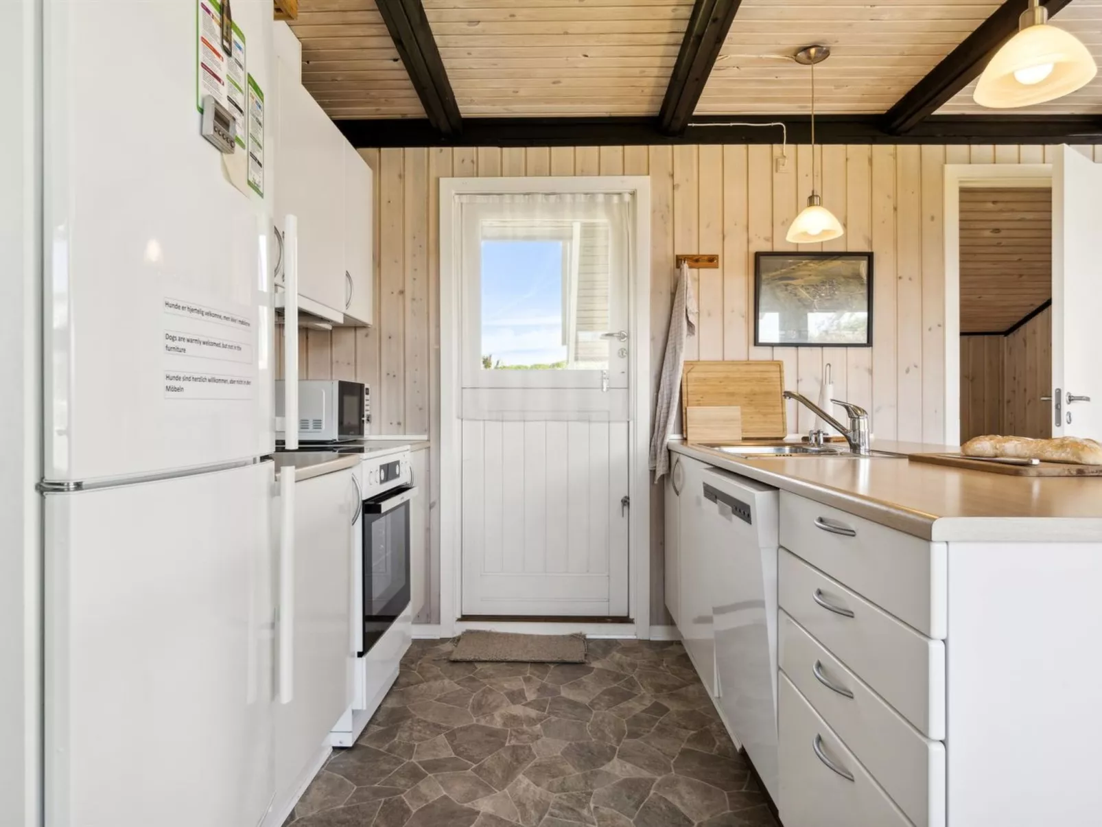 "Janick" - 150m from the sea-Dedans