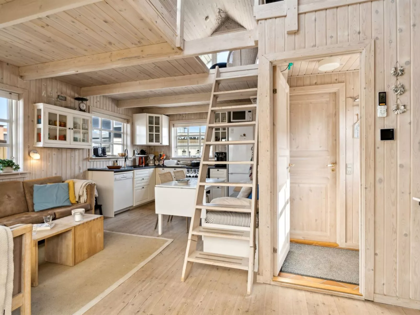 "Asgerd" - 20m from the sea-Dedans