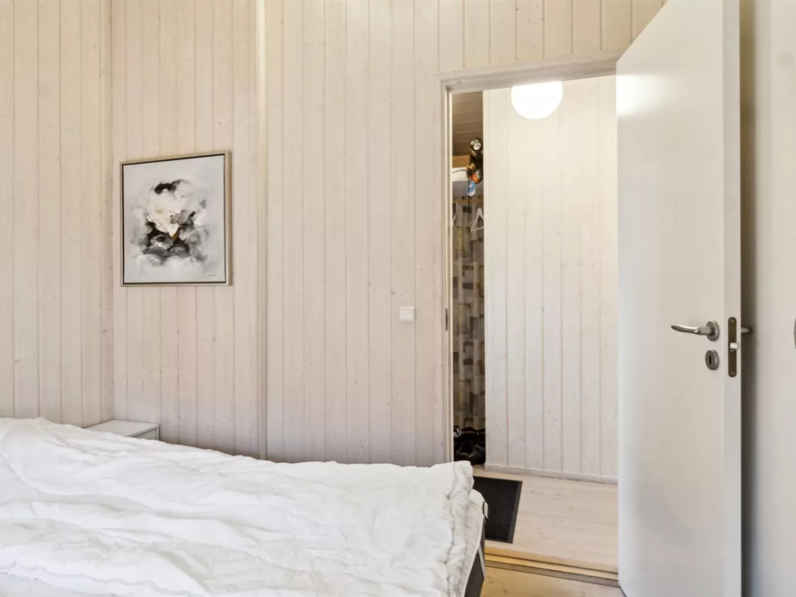 "Hjalmine" - 225m from the sea-Inside