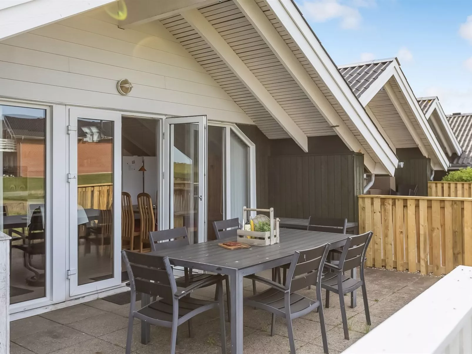 "Reinhold" - 1.9km from the sea-Outside