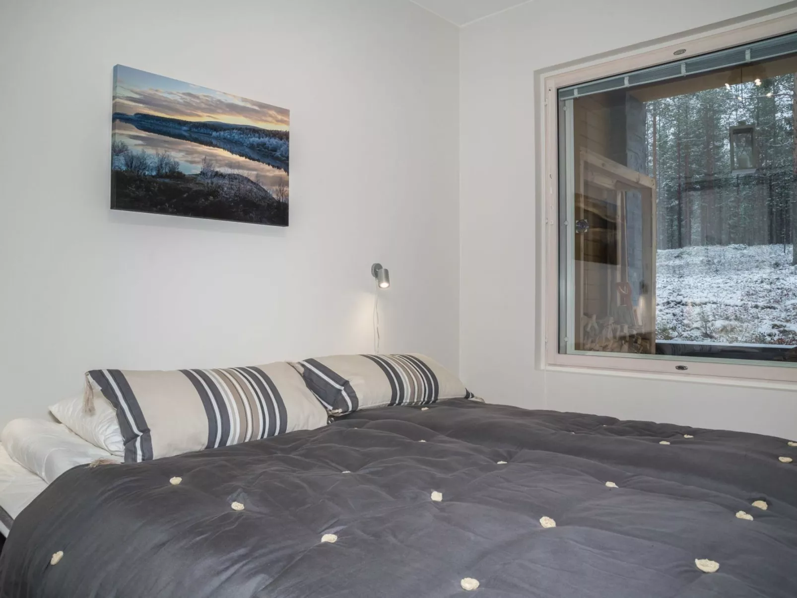 Levi hillside-Drinnen