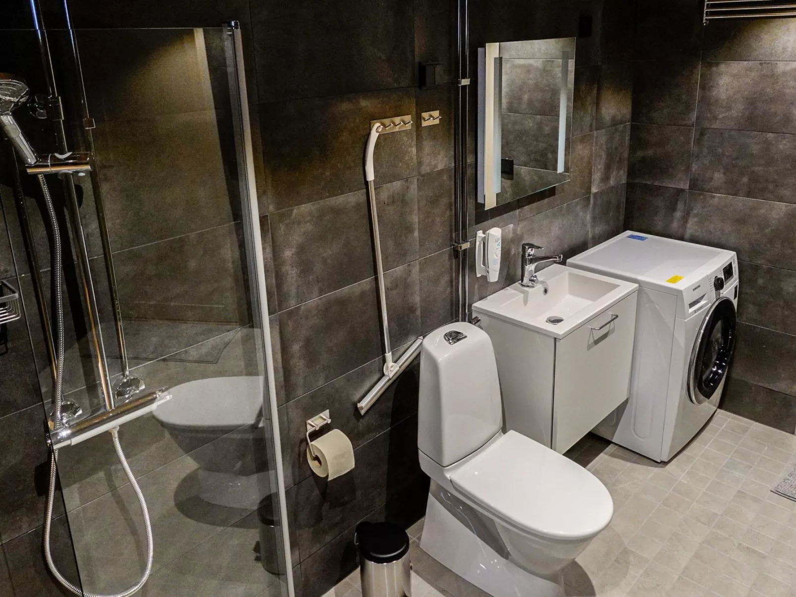 Levin kunkku b8-Inside