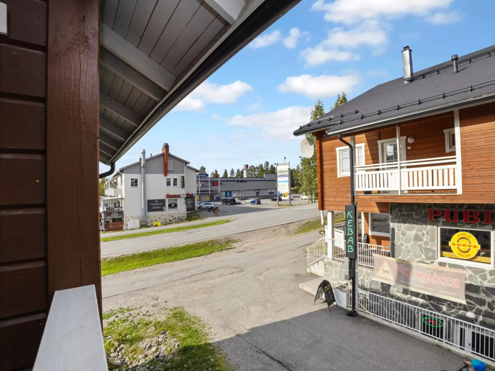 Leviraitti 4 a 4-Drinnen