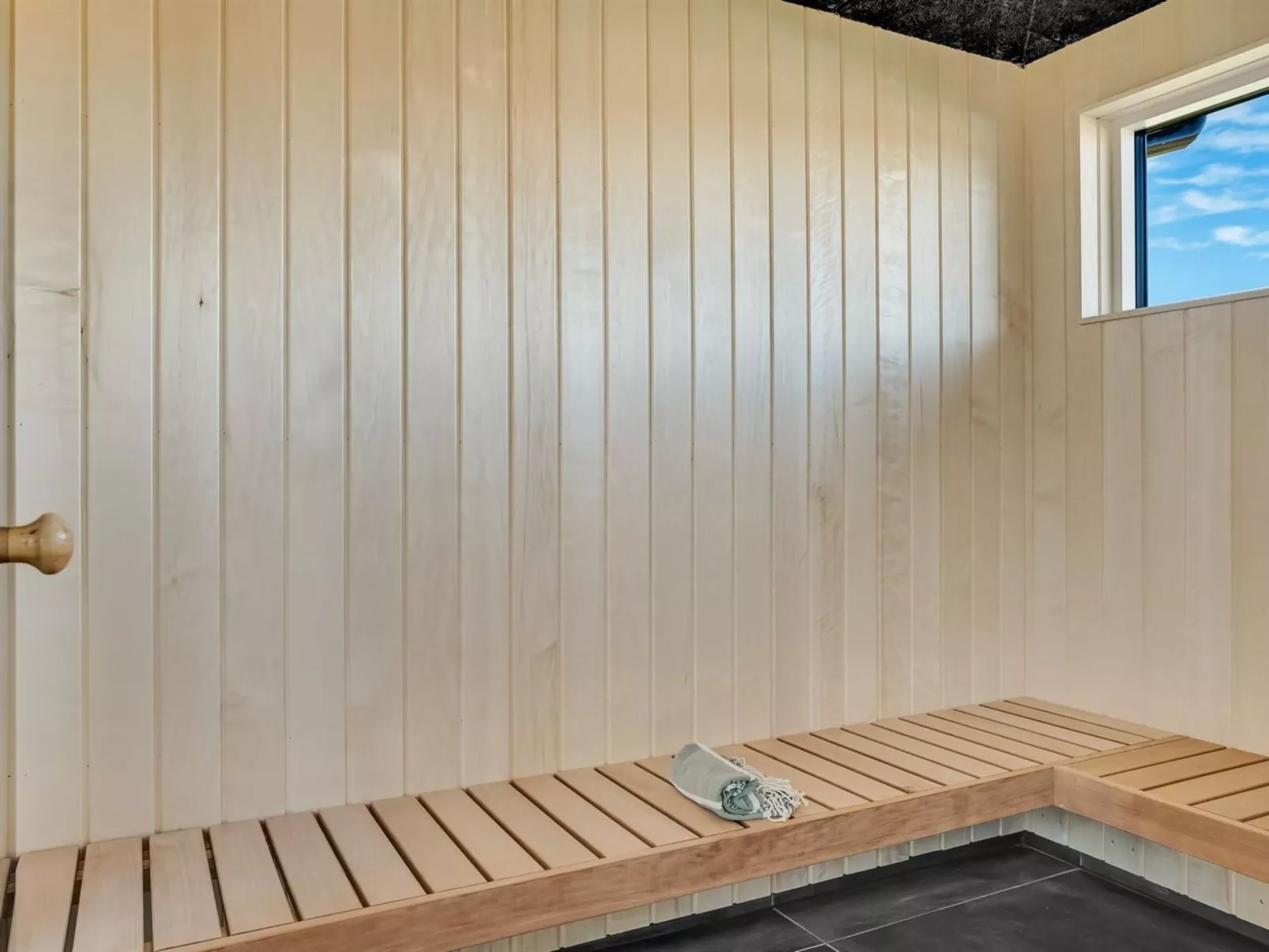 "Ilze" -  from the sea-Drinnen