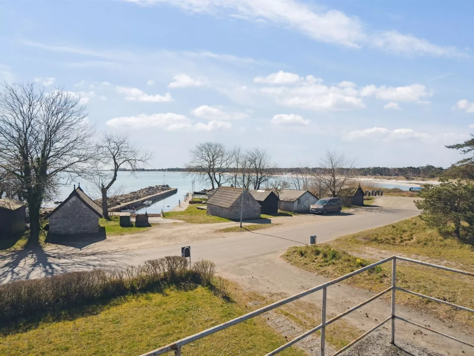 "Hakon" - 40m from the sea-Outside