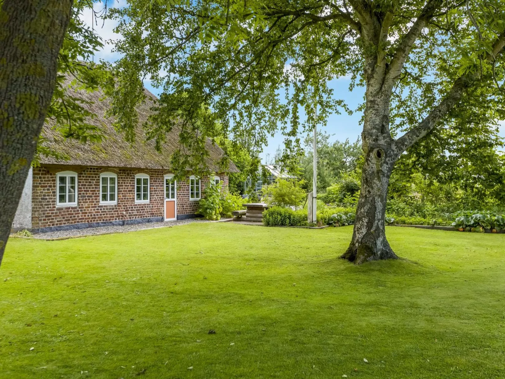 "Tuki" - 10km from the sea-Outside