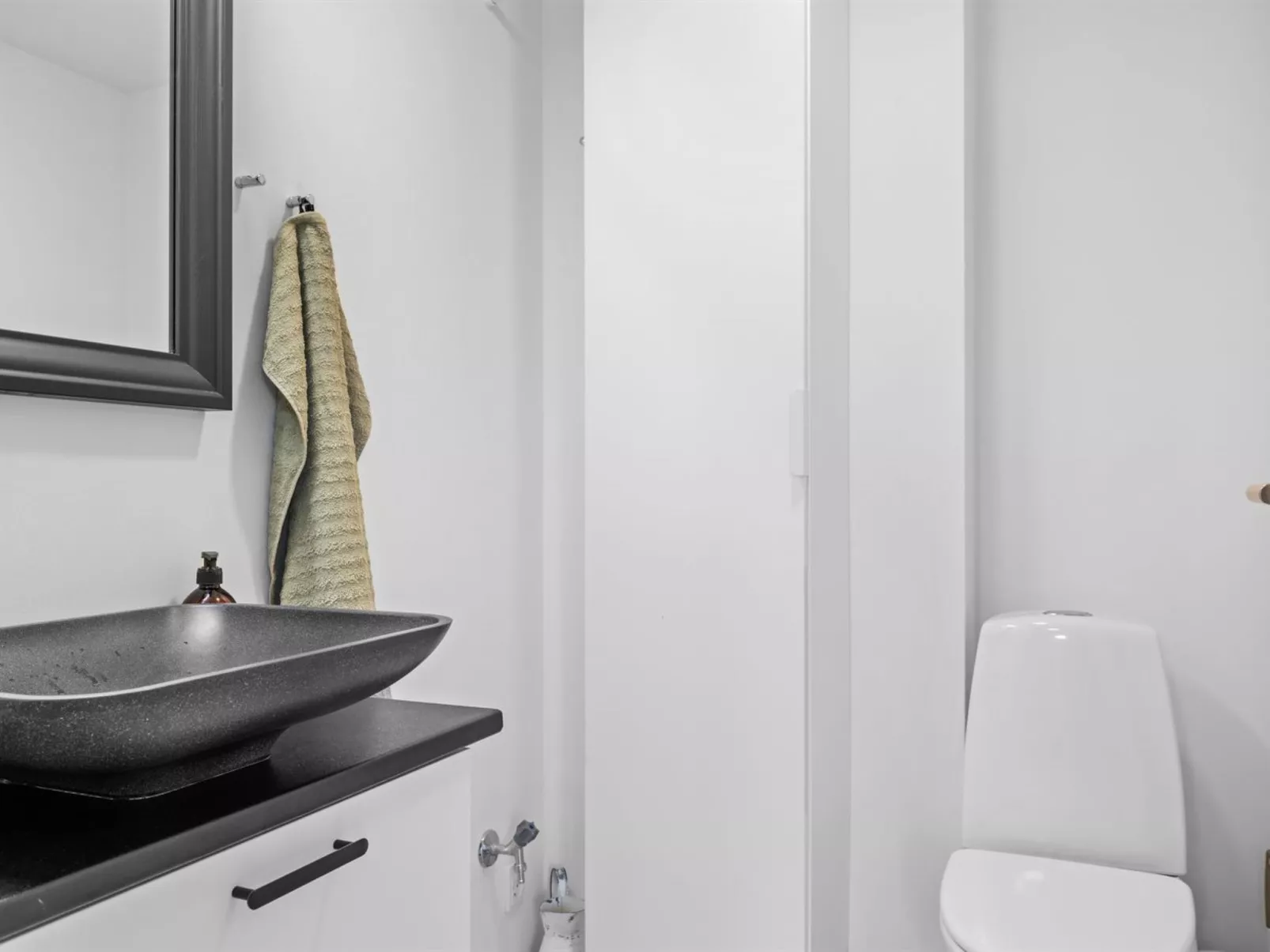 "Claudine" - 90m from the sea-Drinnen