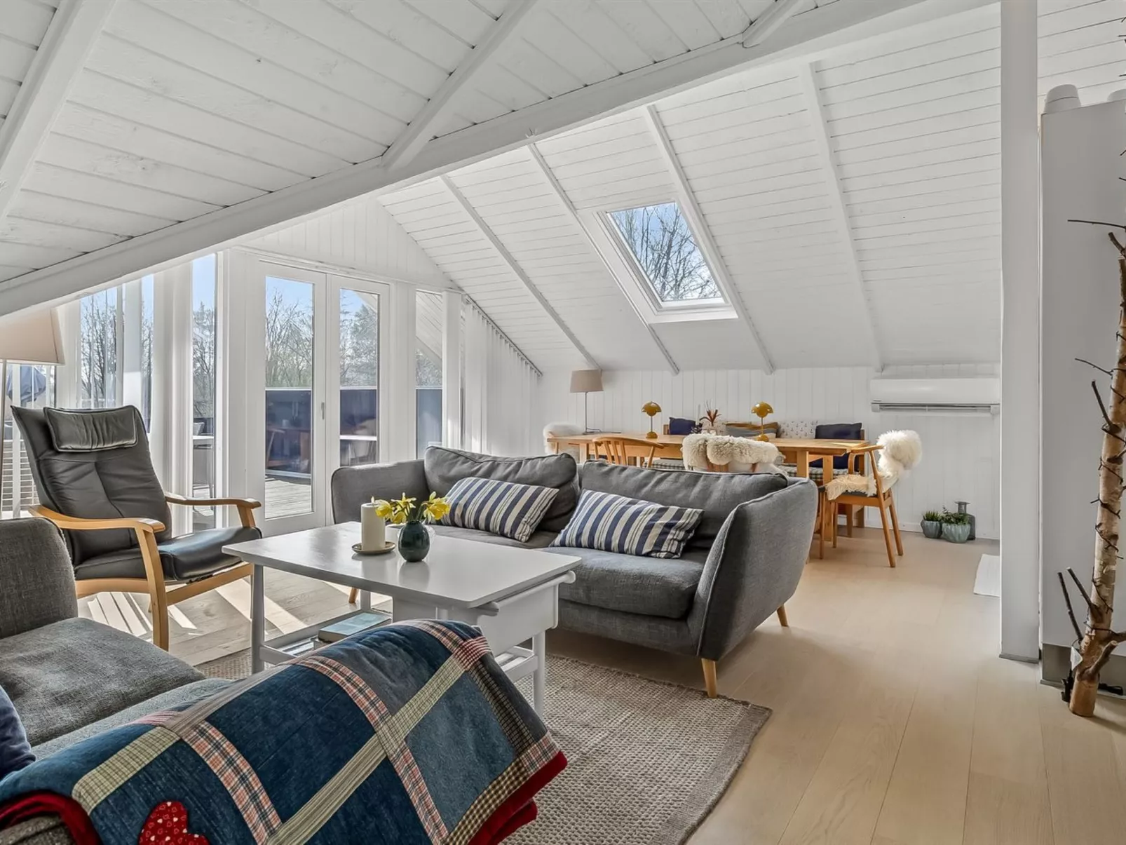 "Mila" - 30km from the sea-Drinnen