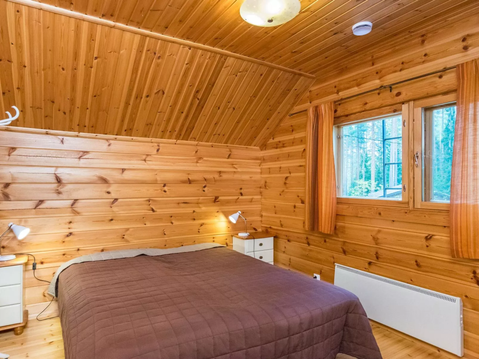 Metsola / huilinpaikka-Dedans