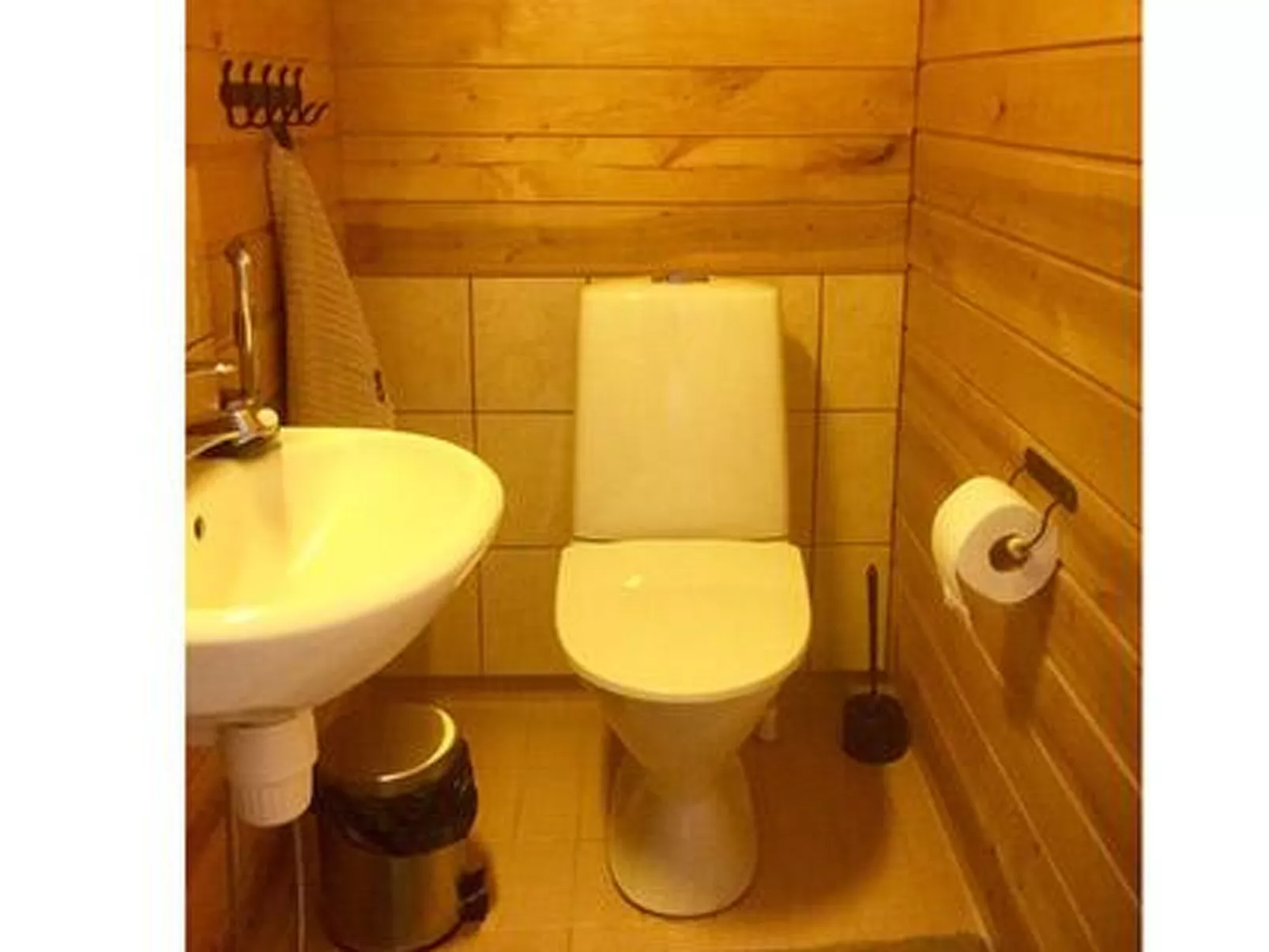 Virtaan väentupa-Drinnen