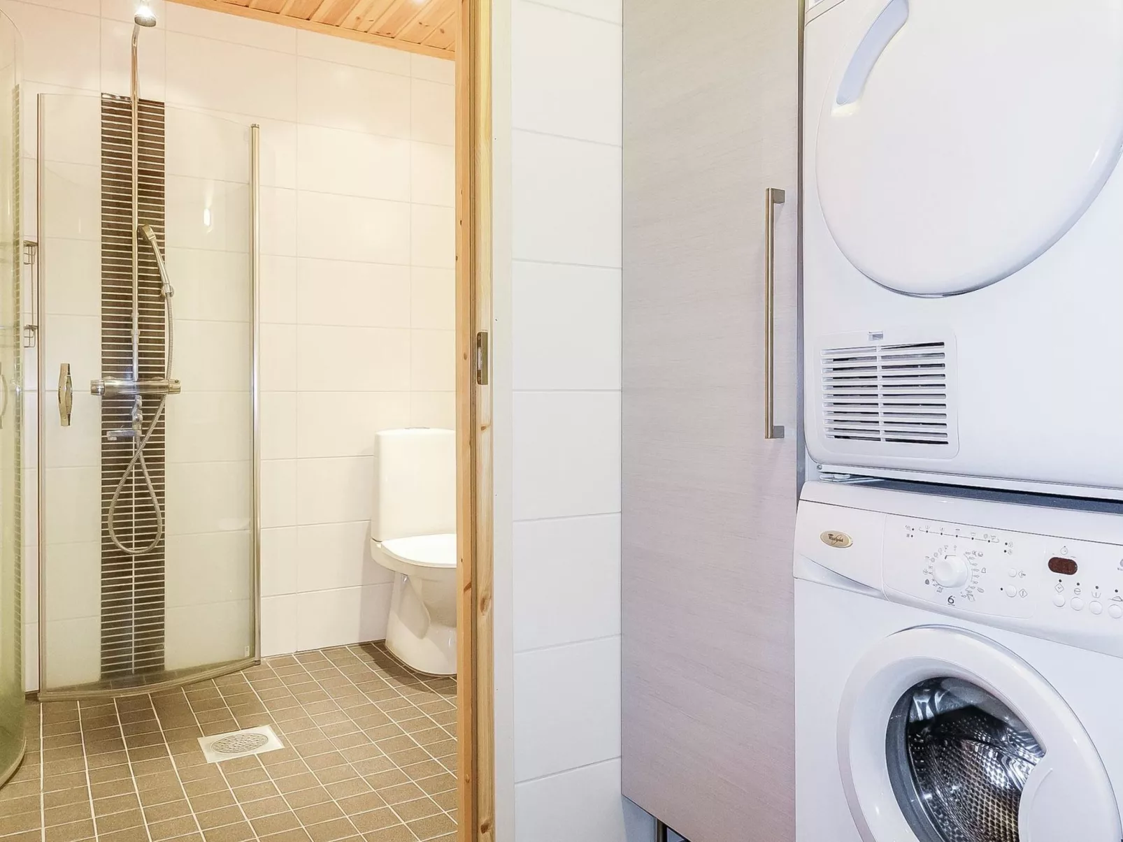 Sallan panparkstie 14 b-Dedans