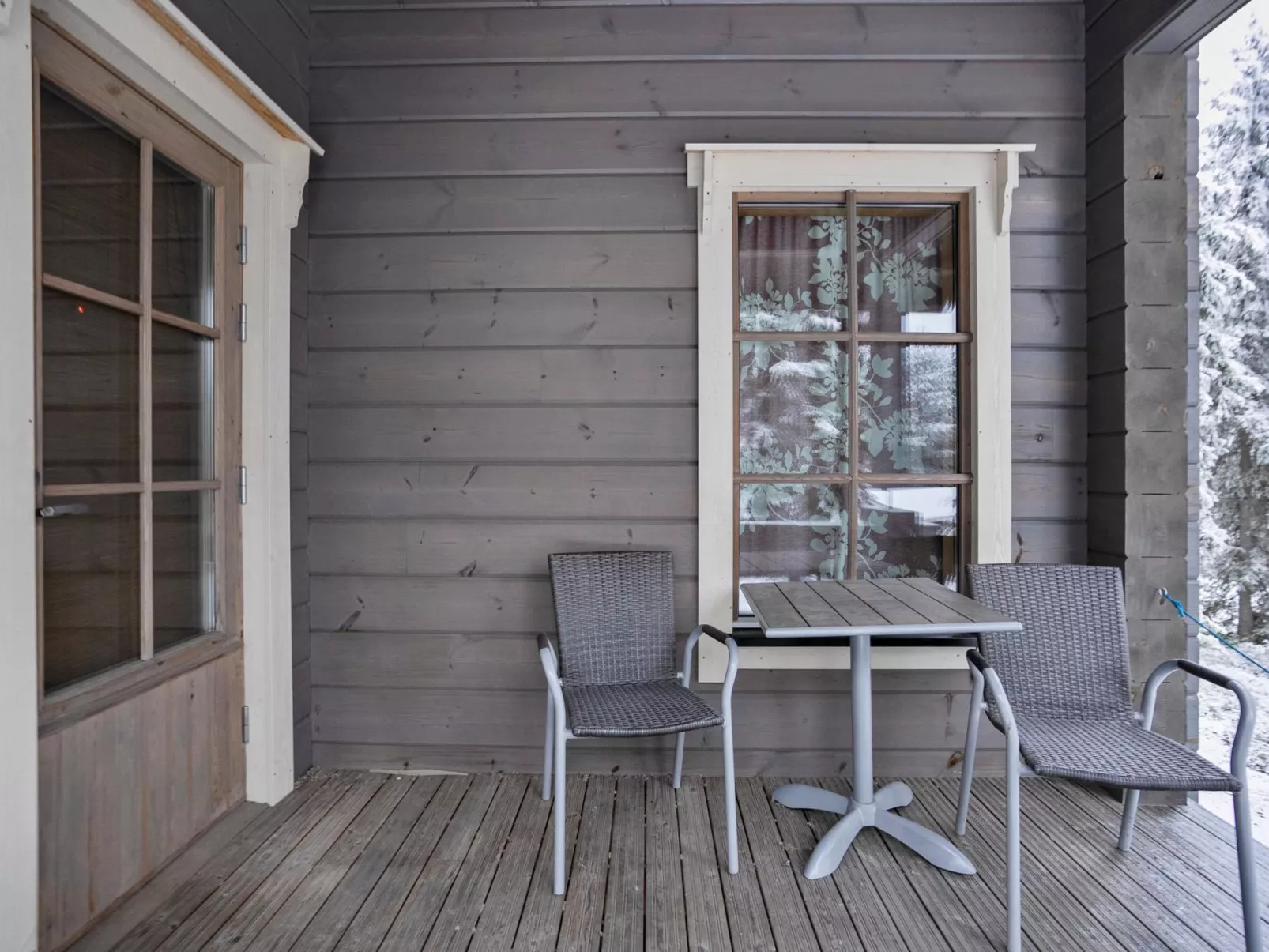 Ihtingin koskikara-Dedans