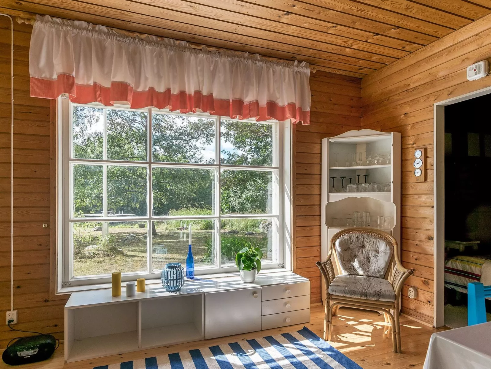 Lampaluodon punainen tupa-Dedans