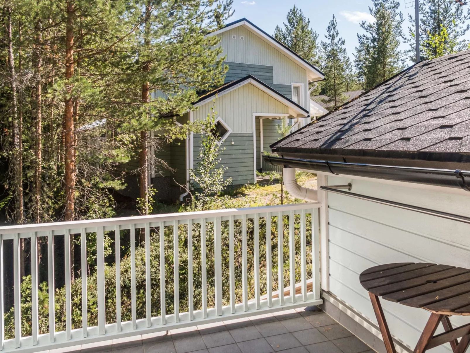 Latukatti 5 c-Drinnen