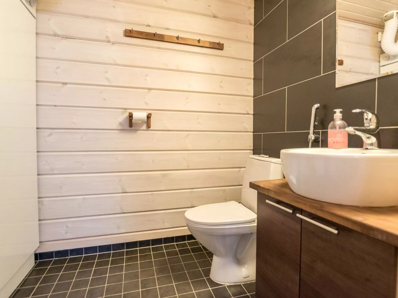 Aurinko-saaga 4 paritalo-Dedans