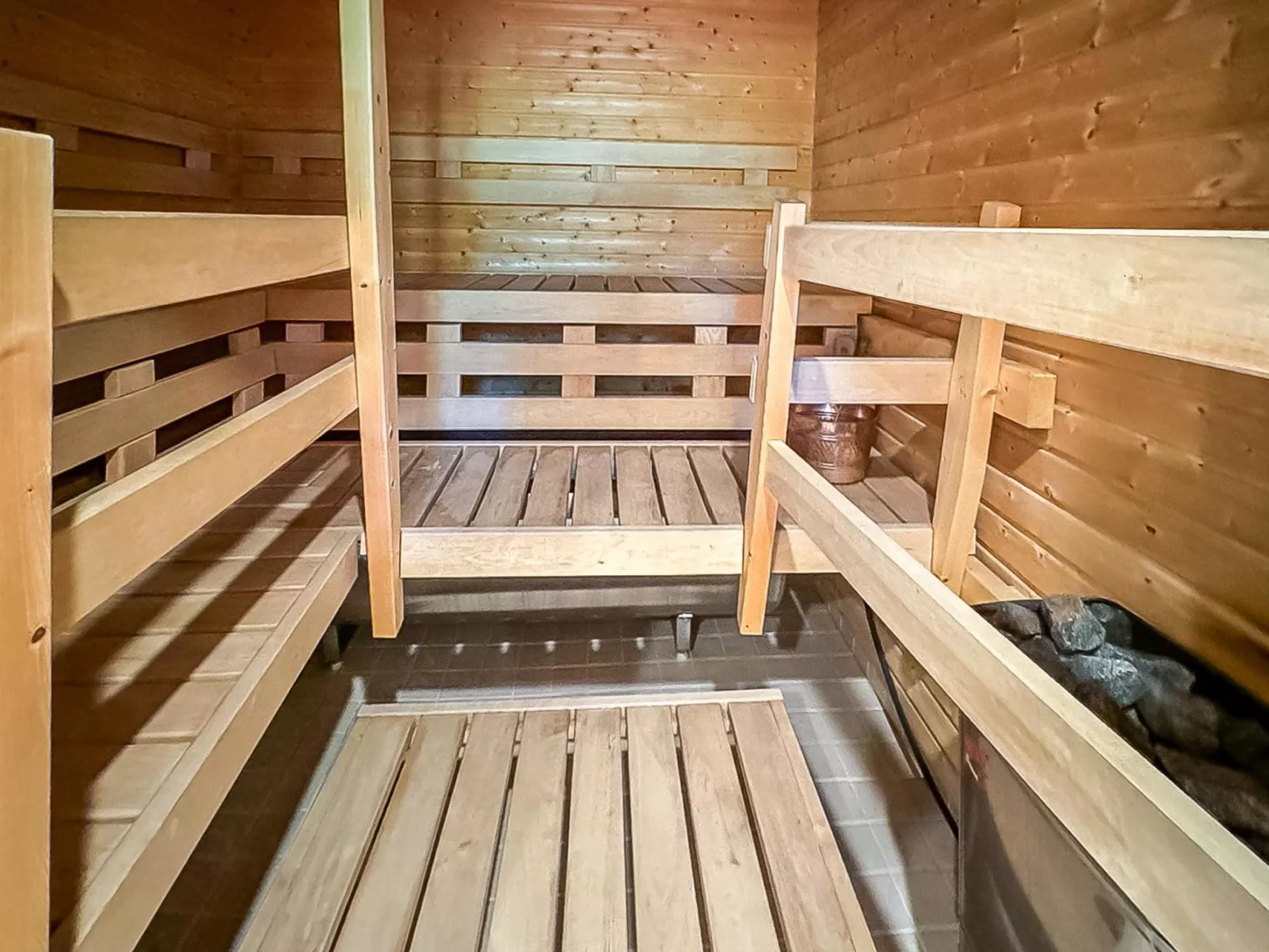 Villa taikavuosseli-Inside