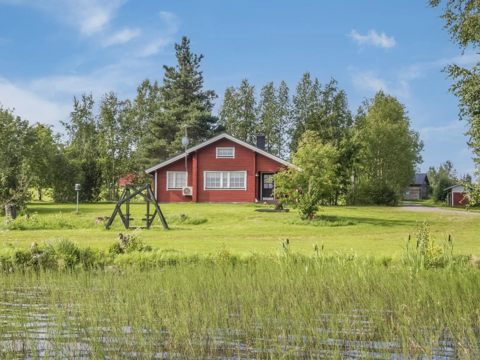 Mansikkaranta 1-Inside