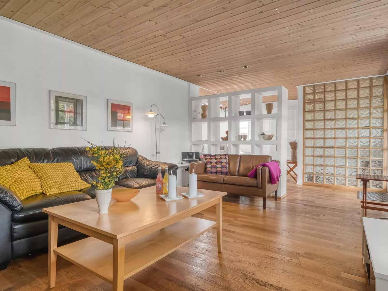 "Aku" - 700m from the sea-Dedans