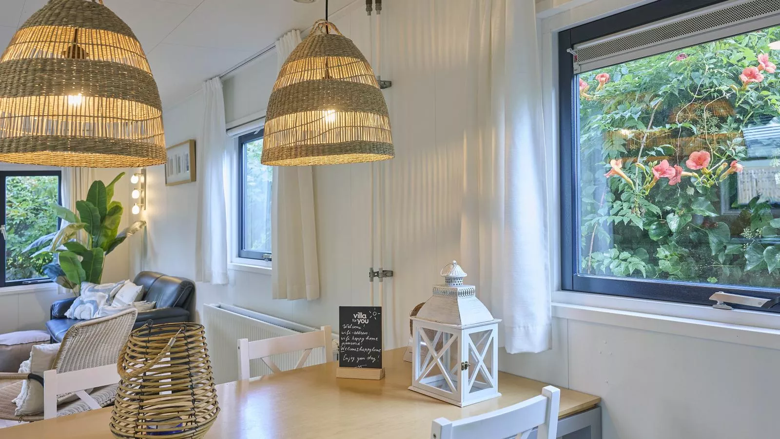 Chalet Sea Birds-Dining room